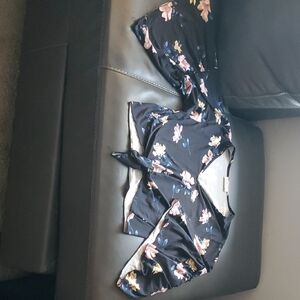 Lavender Field Black Floral Tie Front Top Wide Flowy Sleeves Small